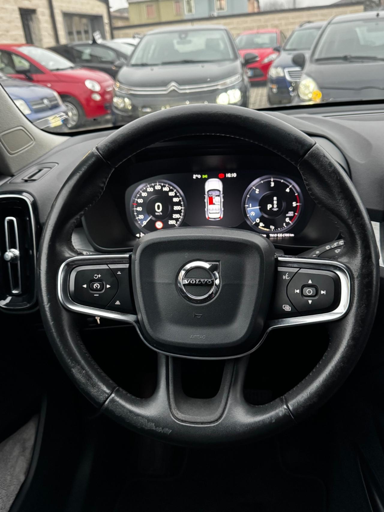 Volvo XC40 D4 AWD Geartronic Momentum