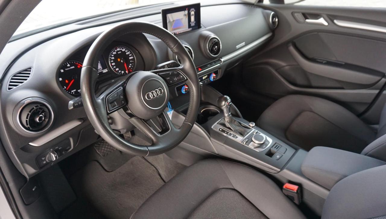 Audi A3 SPB 40 TDI quattro S tronic Business