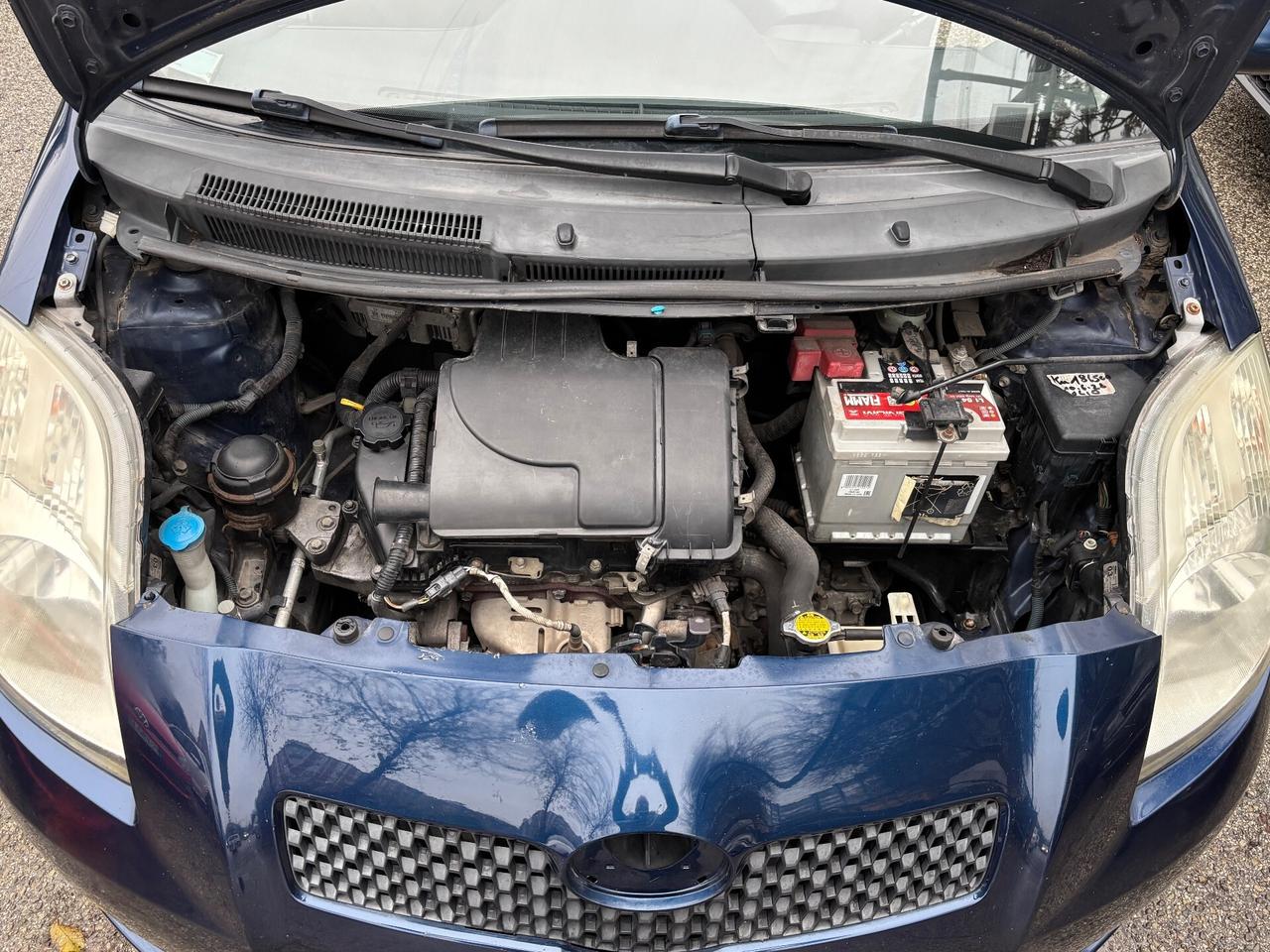 Toyota Yaris 1.0 3 porte Sol OK NEOPATENTATI