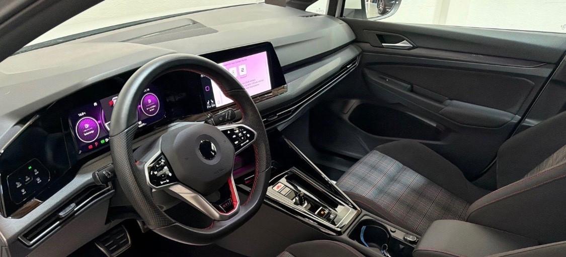 Volkswagen Golf GTI 2.0 TSI DSG