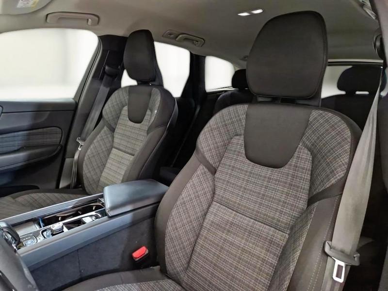 VOLVO XC60 B4 D AWD AUTOMATICO CORE SUV