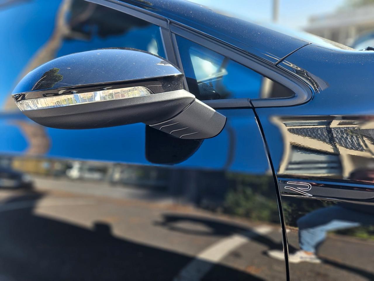 Volkswagen Golf 1.5 eTSI 150 CV DSG R-Line