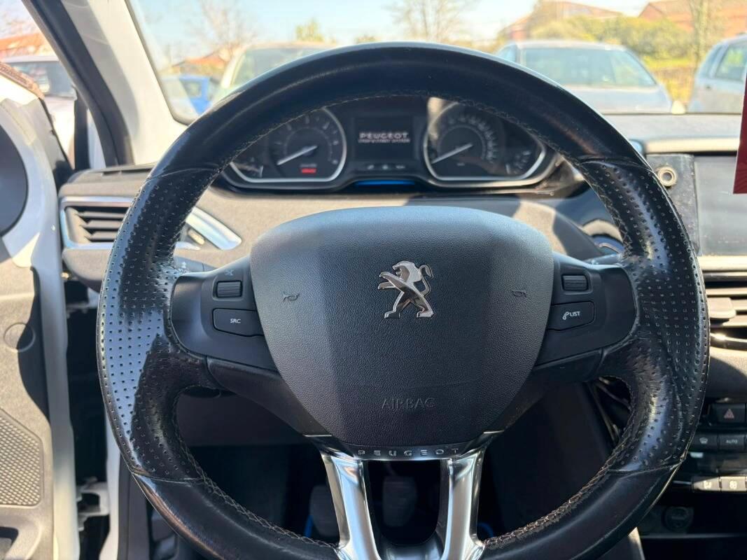 Peugeot 208 1.6 e-hdi 8v Allure s&s 5p