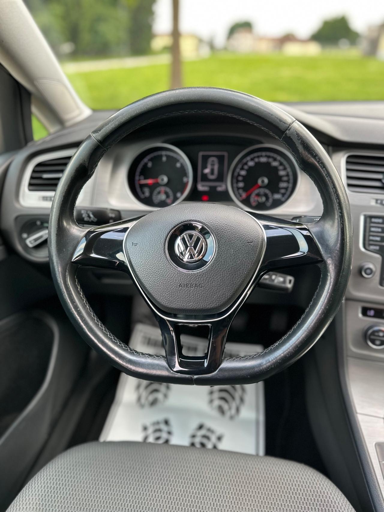 Volkswagen Golf Business 1.6 TDI 5p. Comfortline BlueMotion Technology NEOPATENTATI