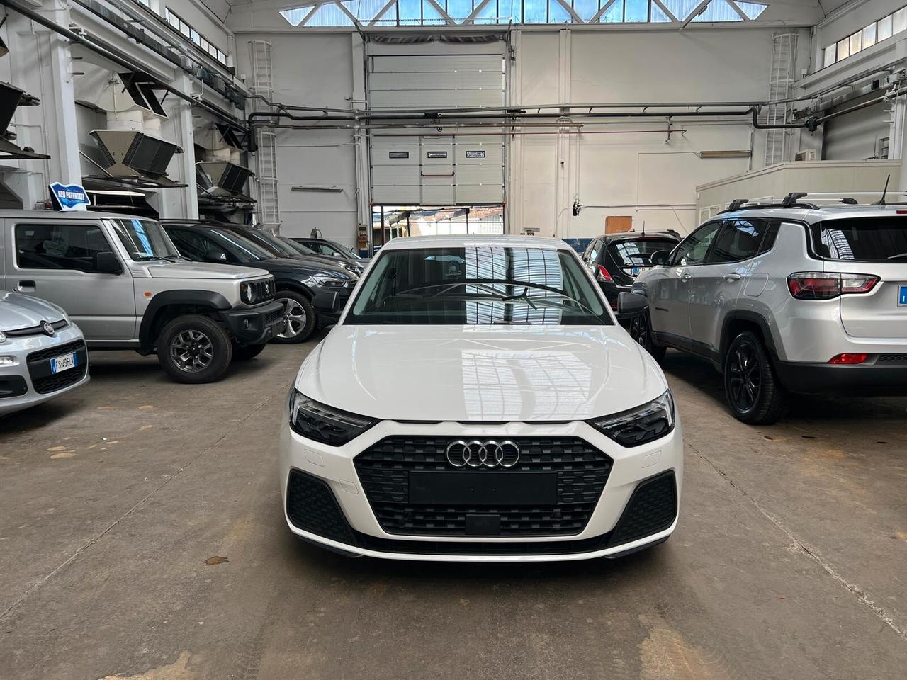 Audi A1 SPB 30 TFSI S tronic SOLO 19000KM