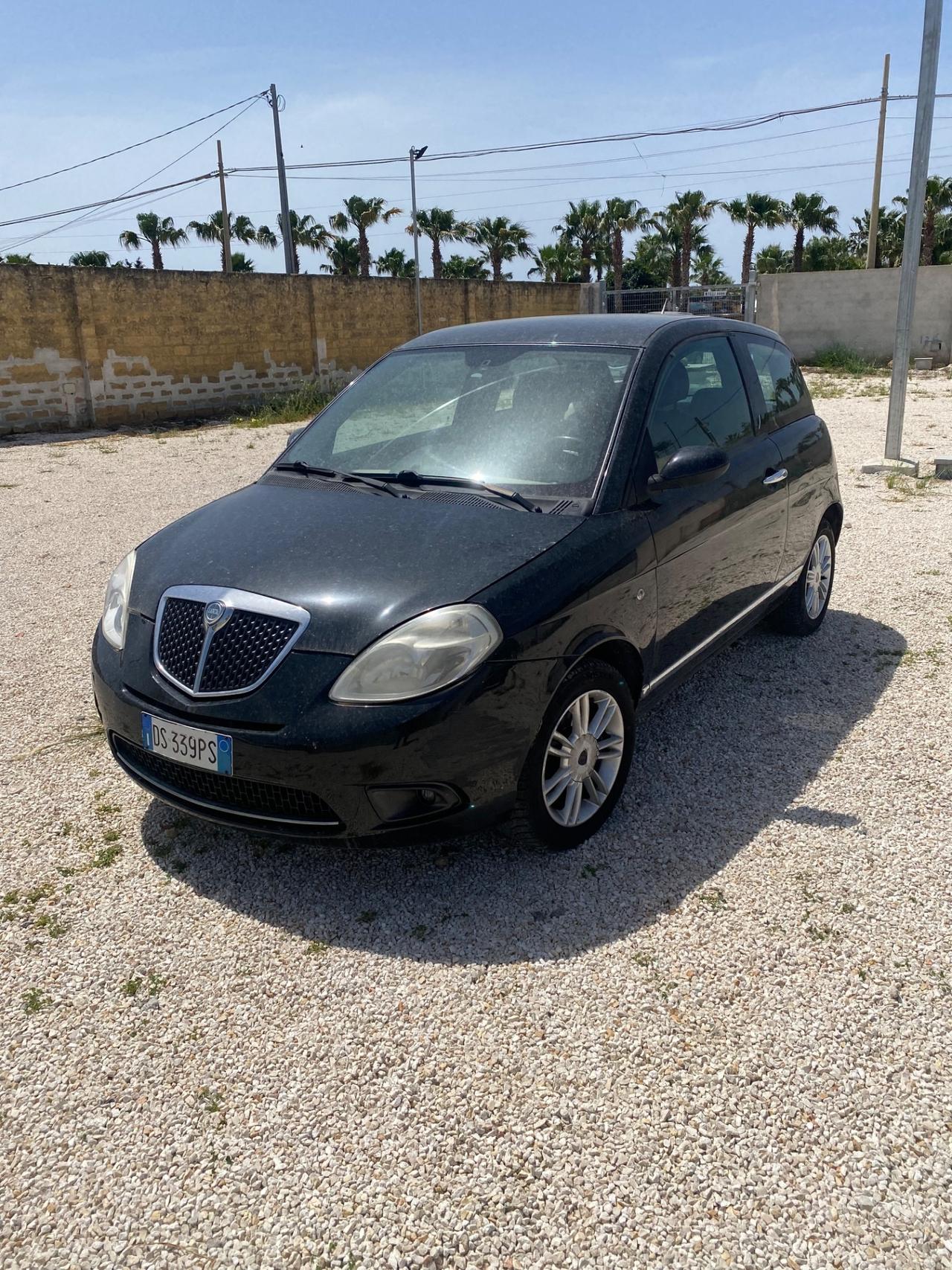 Lancia Ypsilon 1.2 Oro