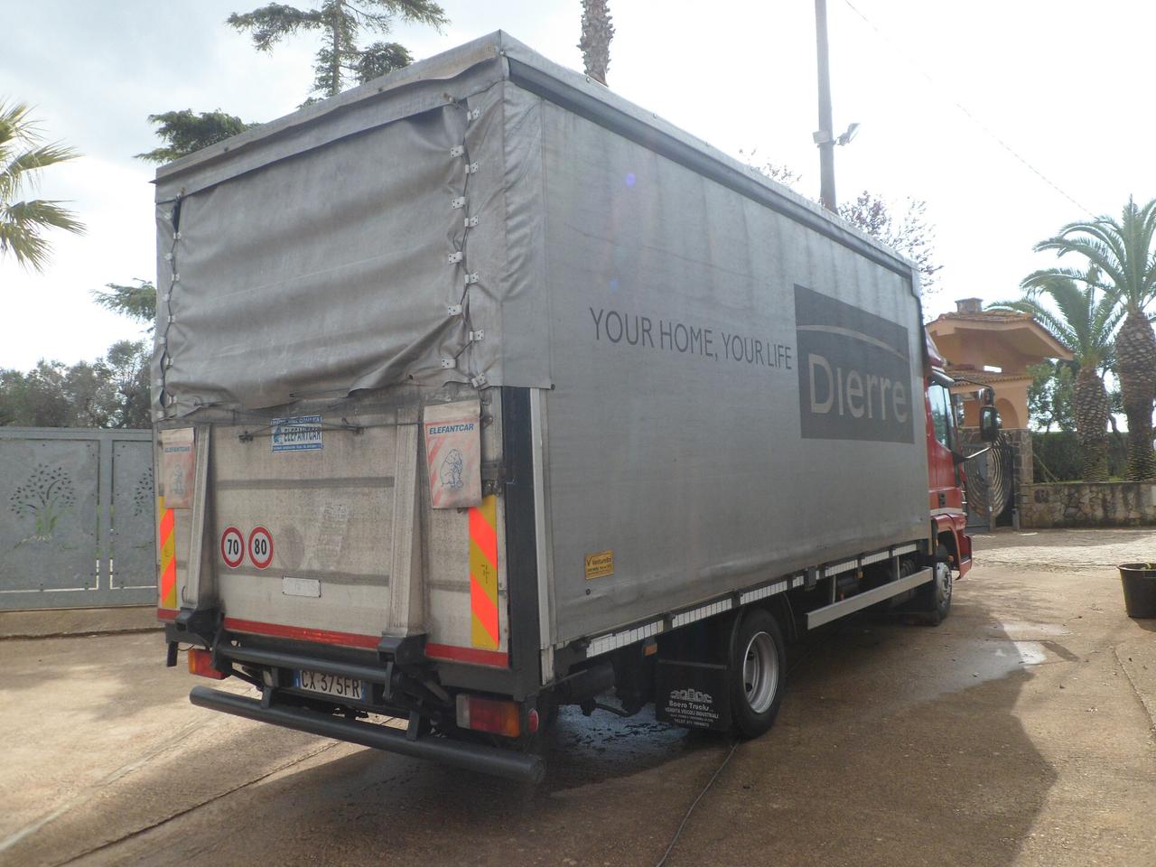 Iveco eurocargo 75e15 centina con pedana idraulica