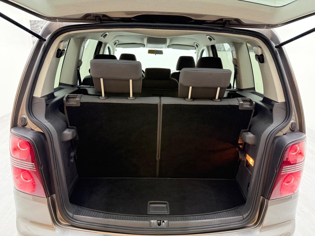 Volkswagen Touran 1.4 16V TSI 150CV DSG Highline Ecofuel