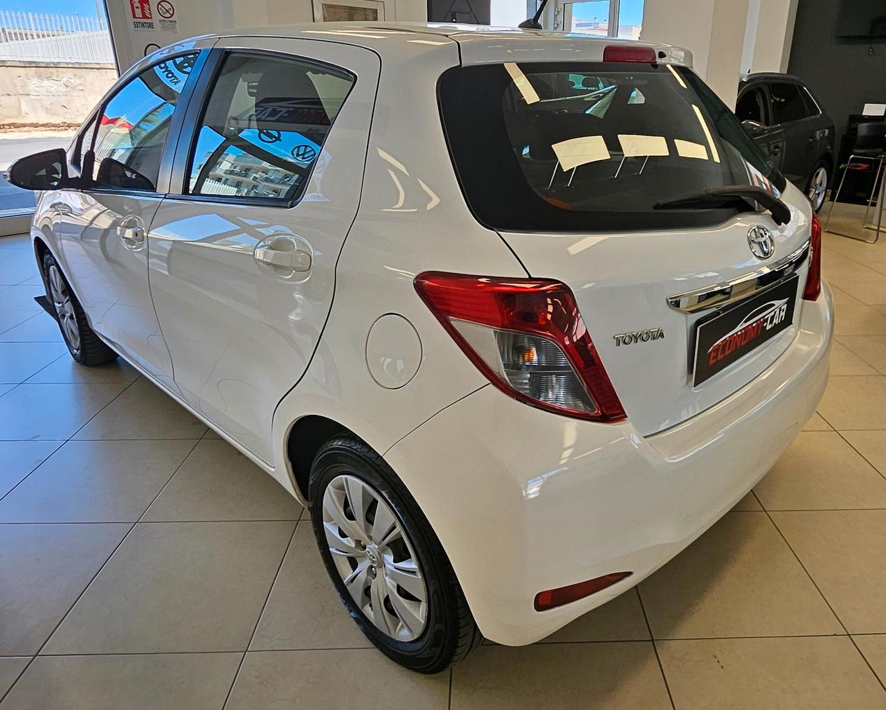 Toyota Yaris 1.0 5 porte Active