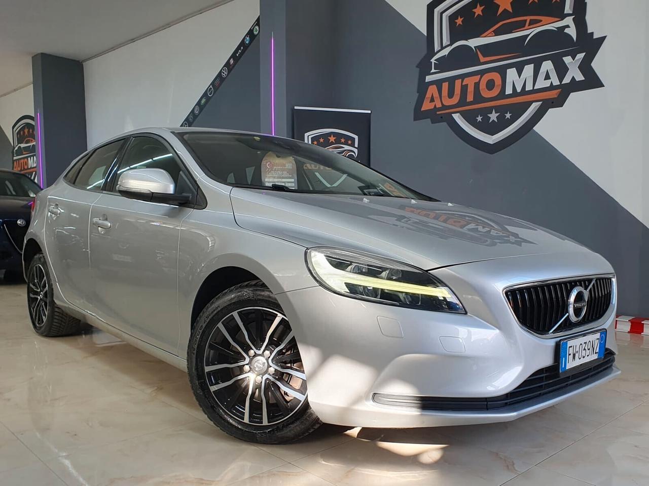 Volvo V40 D2 2.0 Geartronic 120cv R-design 2019
