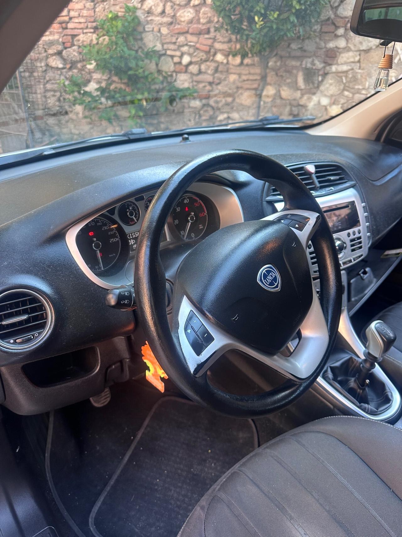 Lancia Delta 1.6 MJT DPF Platino