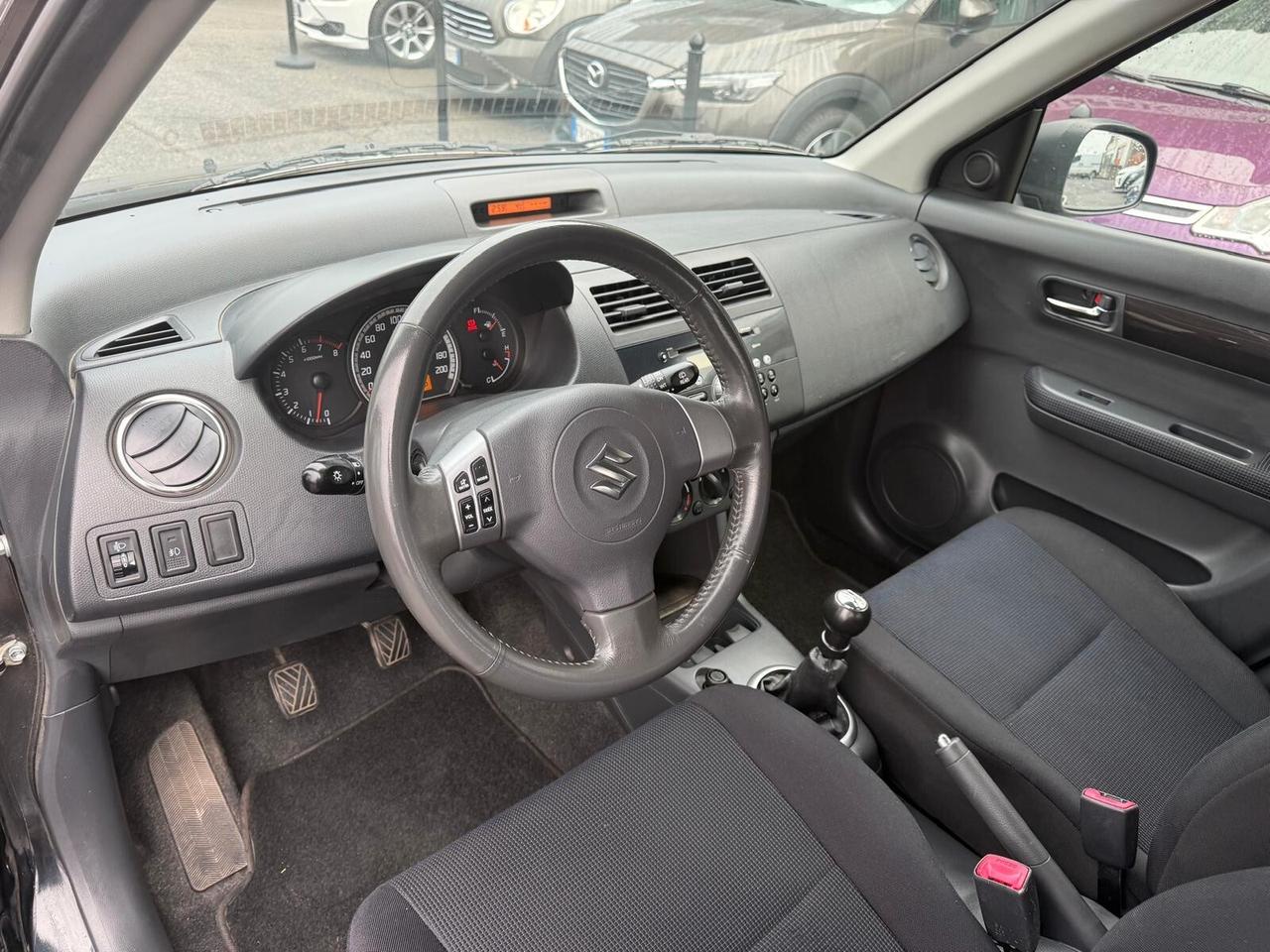 Suzuki Swift 1.3 4x4 5p. GL