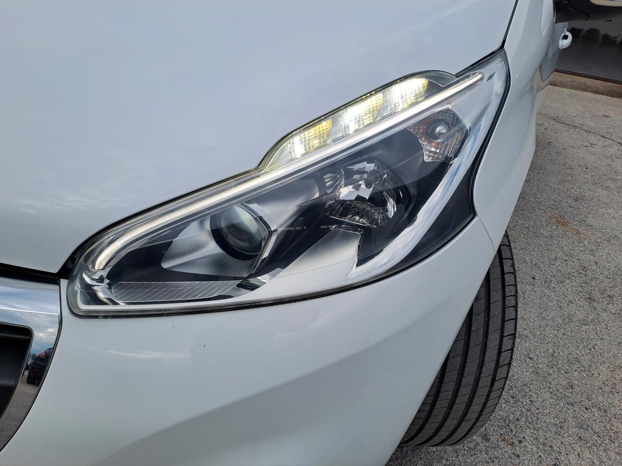 Peugeot 208 BlueHDi 75 Allure Restayling