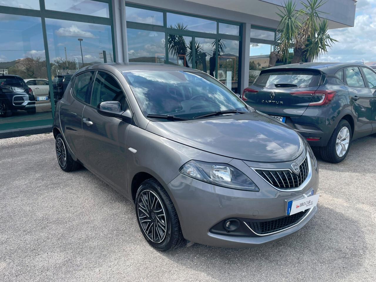 Lancia Ypsilon 1.0 FireFly 5 porte S&S Hybrid Gold