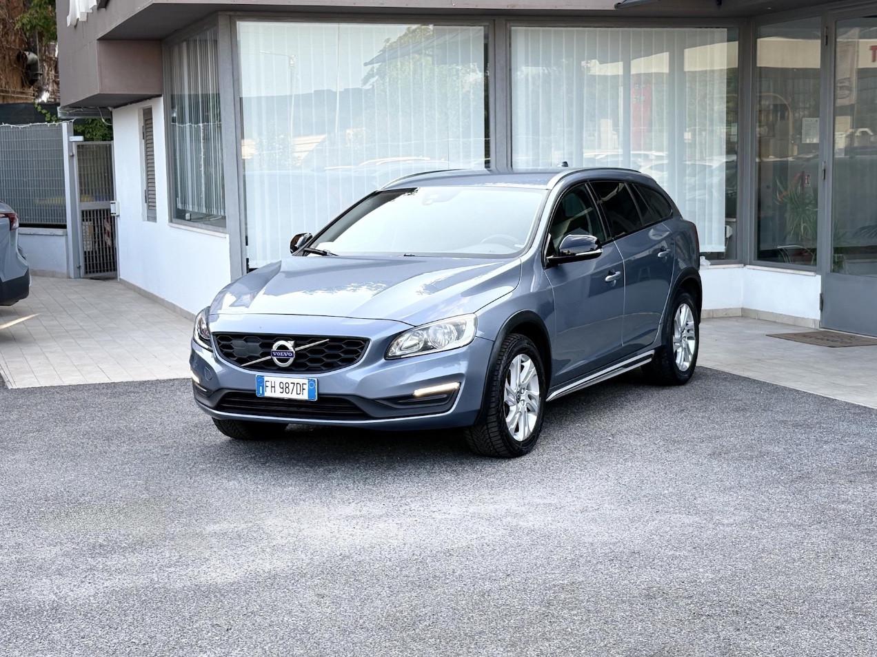 Volvo V60 Cross Country 2.0 Diesel 150CV E6 - 2017