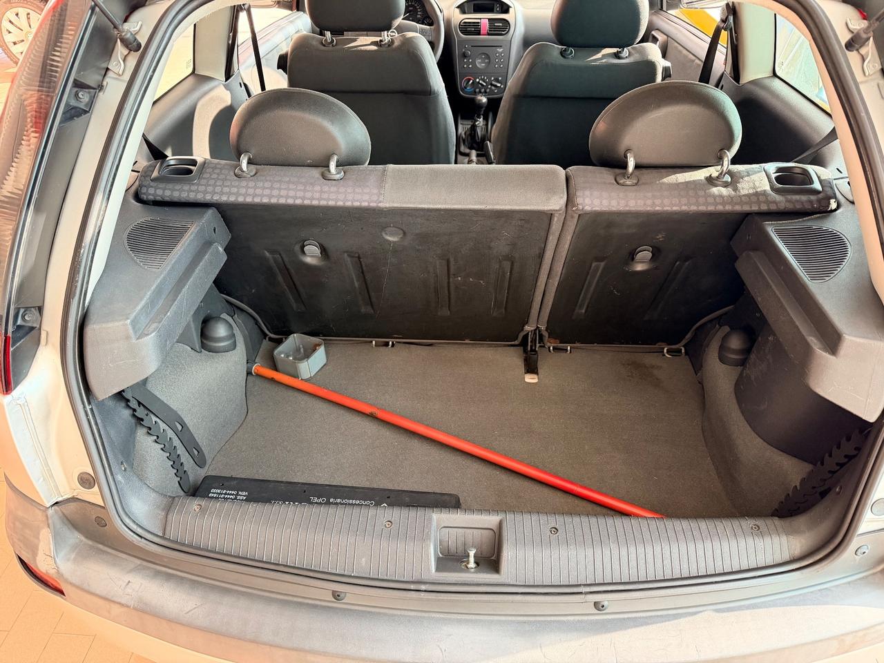 Opel Corsa 1.2 Benzina 75cv Neopatentati