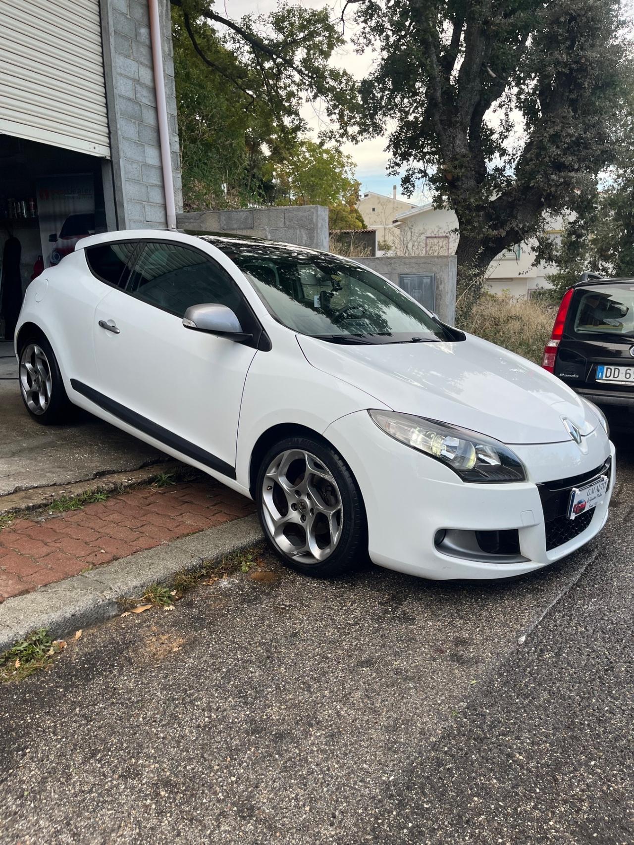 Renault Megane Mégane Coupé 1.5 dCi 110CV EDC GT Line