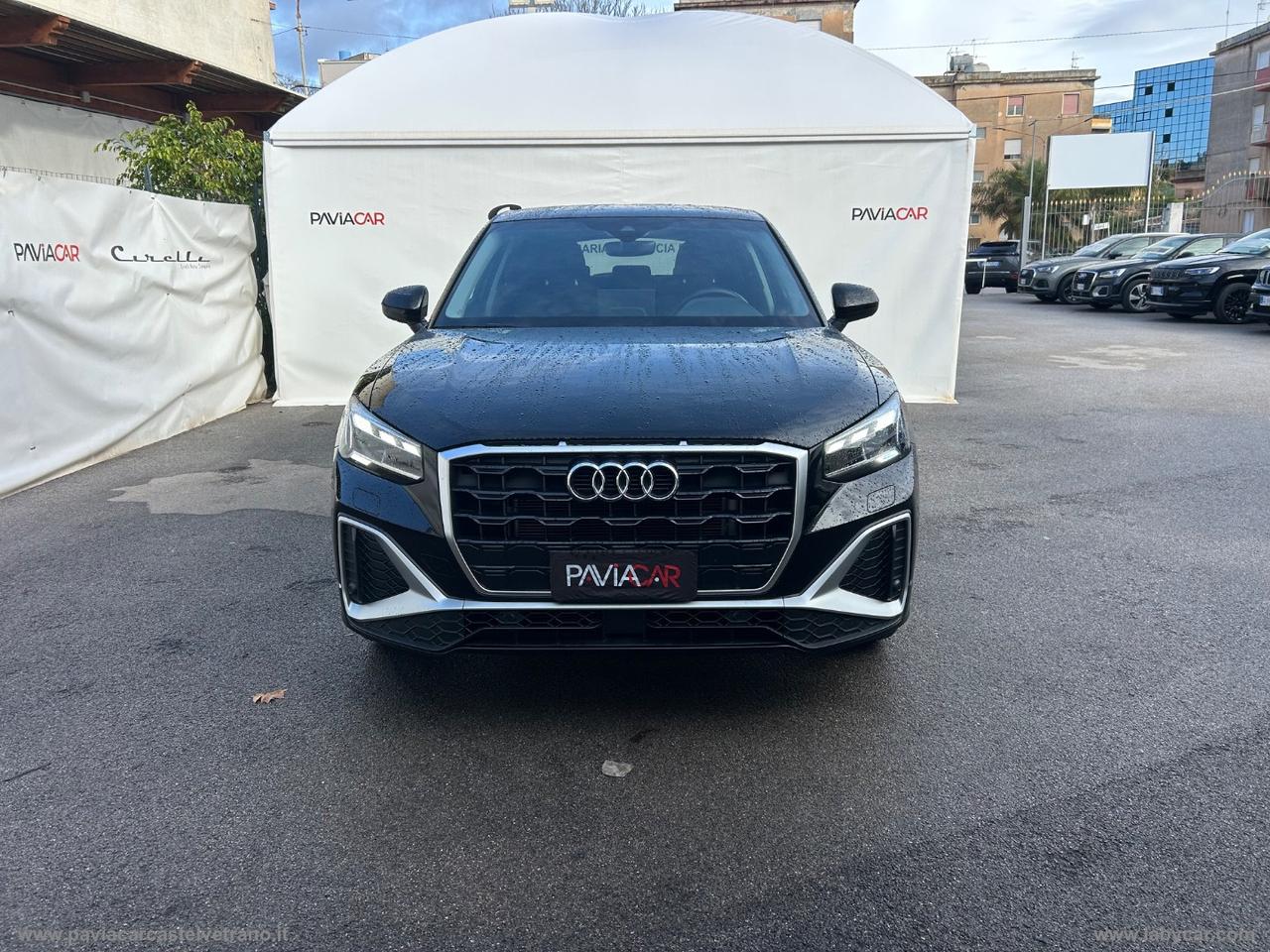 AUDI Q2 35 TFSI S tronic Identity Black