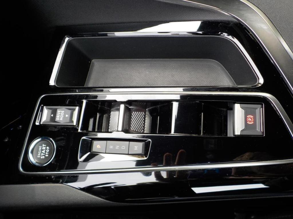 Peugeot 3008 Hybrid 136 e-DCS 6 Allure Pack