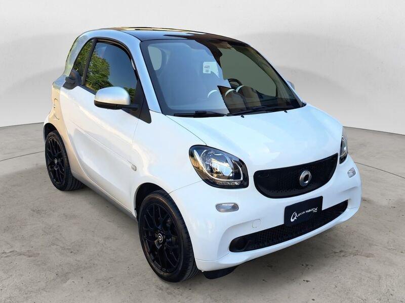 smart fortwo 70 1.0 Passion-NAVI/CERCHI BLACK