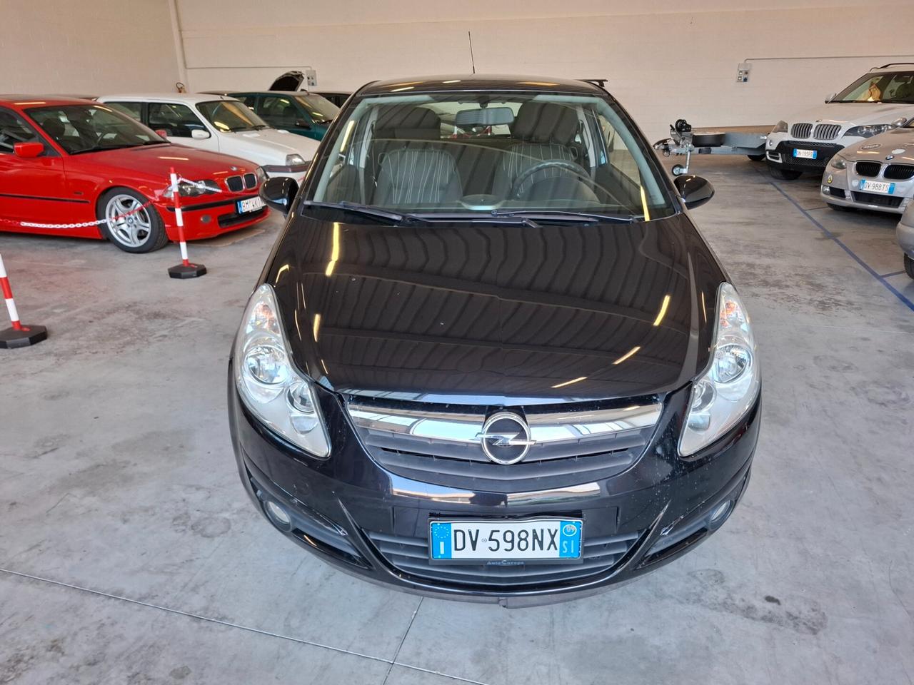 Opel Corsa 1.2 3 porte Sport