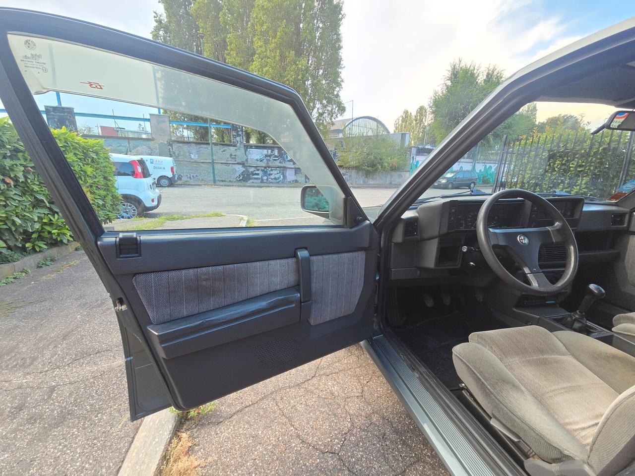 ALFA ROMEO 75 INDY 1.8 i.e.