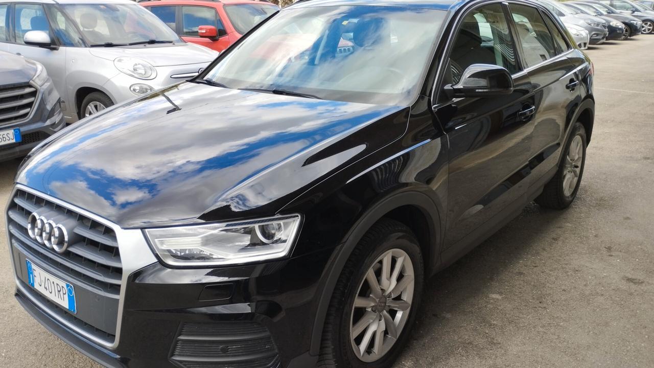 Audi Q3 2.0 TDI 120 CV Design