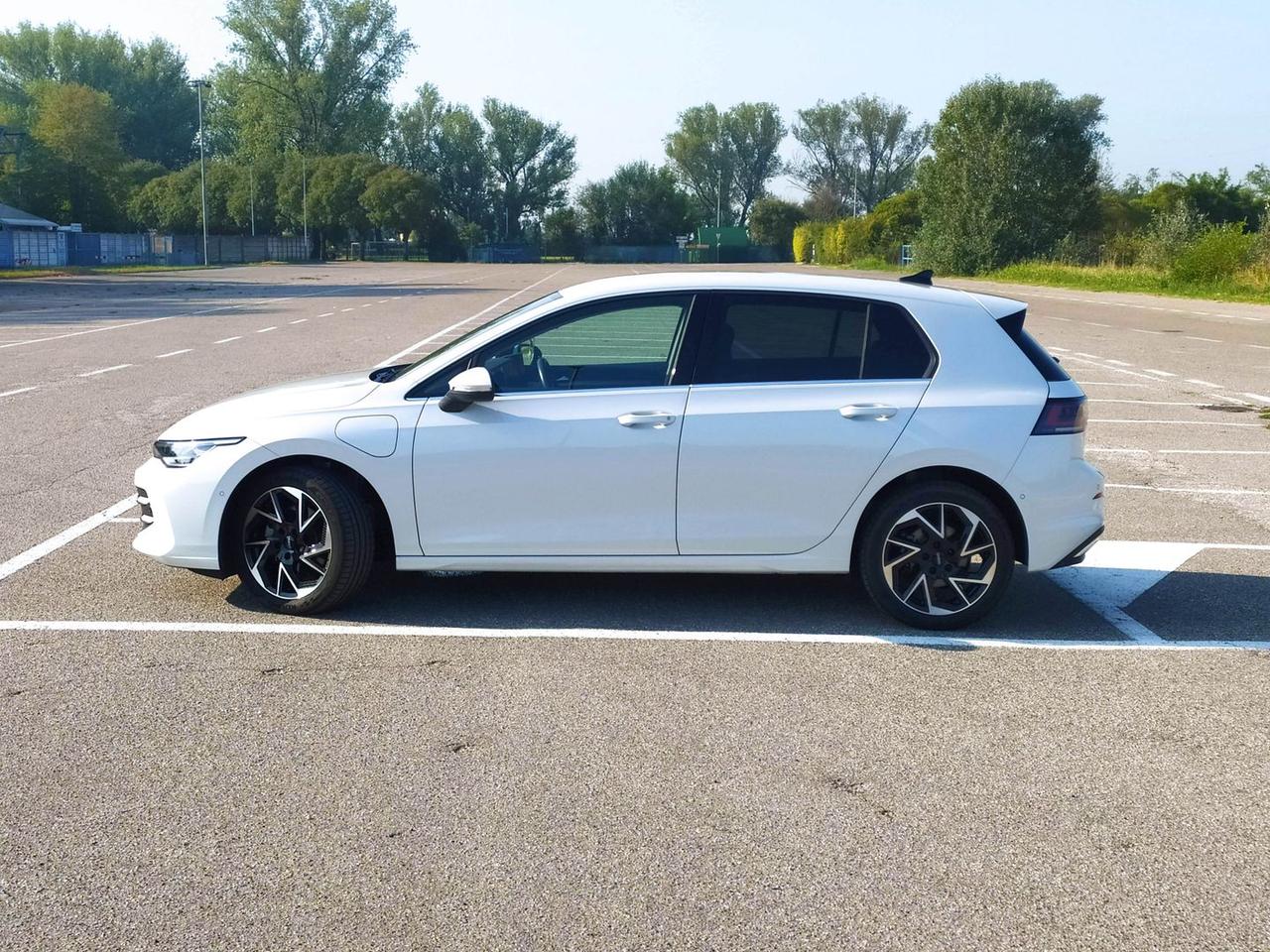 Volkswagen Golf Style 1.5 eHybrid PHEV 204C #12024