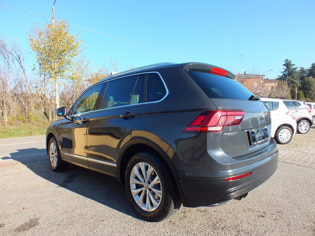 VW TIGUAN 1.6 TDI BUSINESS-NAVI-UNIPROPRIETARIO-