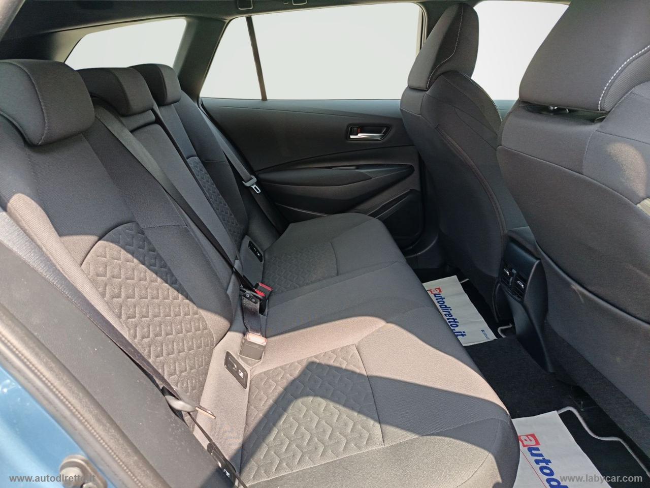 TOYOTA Corolla TS 1.8 Hybrid Business