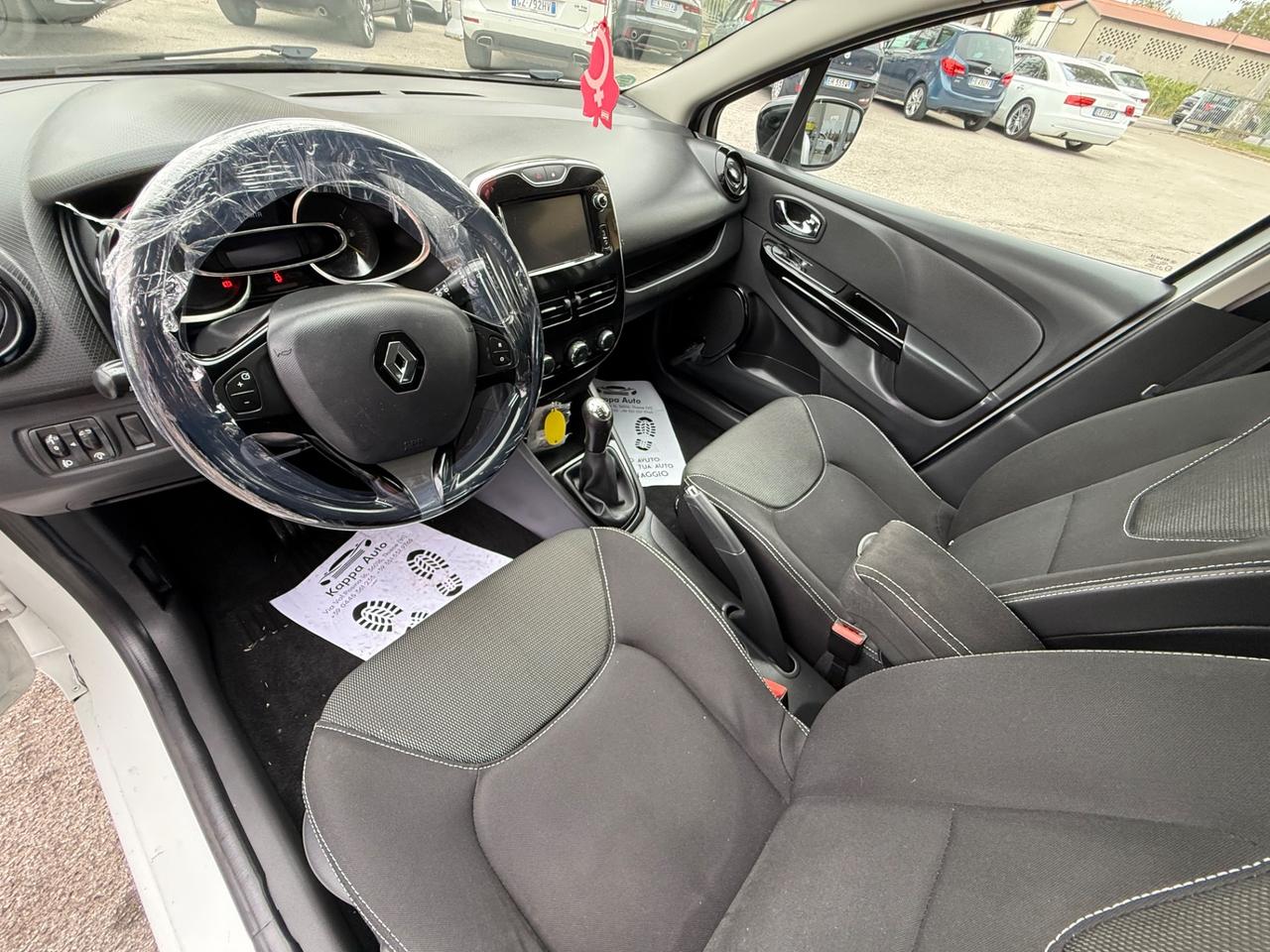Renault Clio 1.2 75CV - Neopatentati