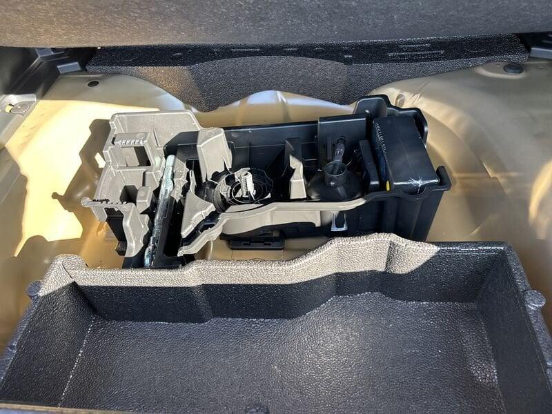 Peugeot 2008 II 2023 1.2 puretech Allure s&s 100cv