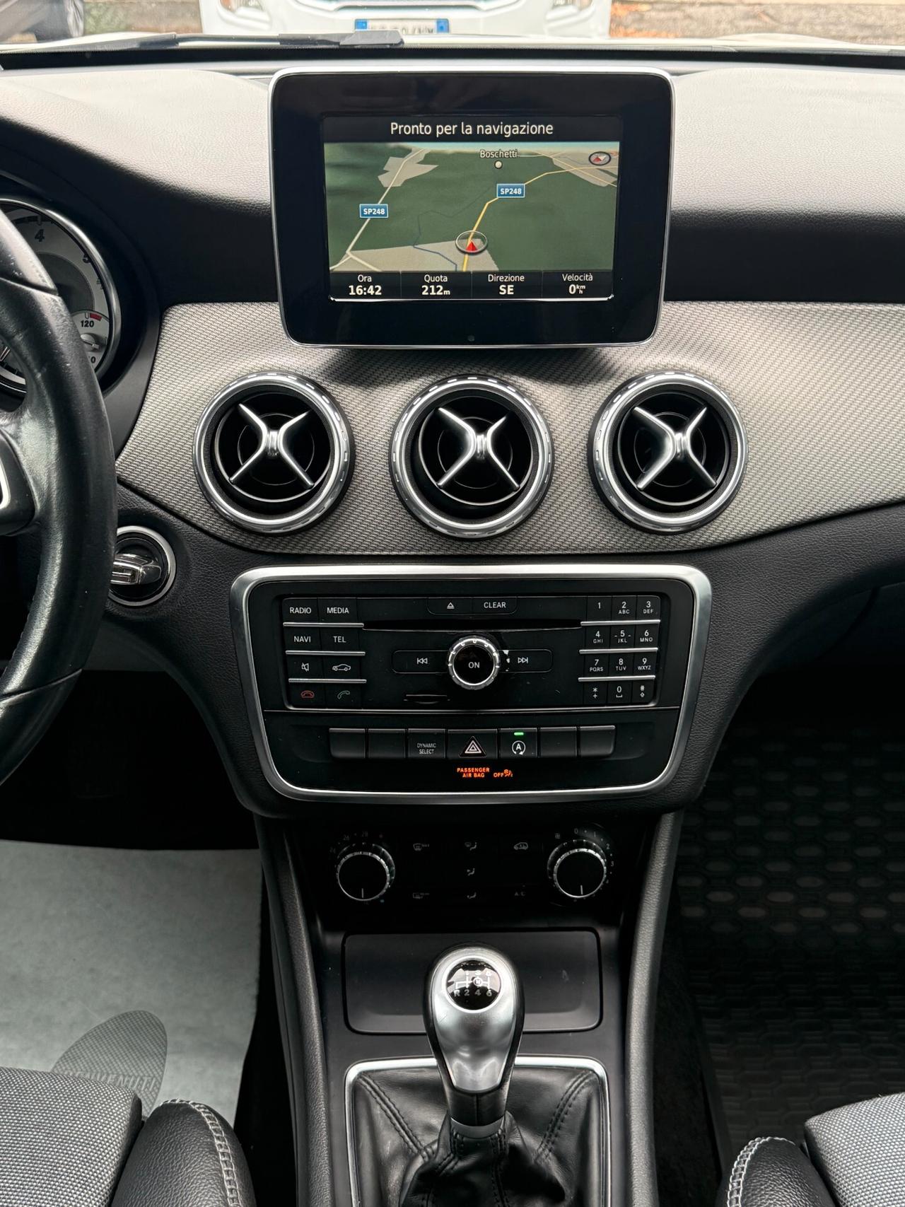 " DA VETRINA " Mercedes-benz GLA 180 d Business
