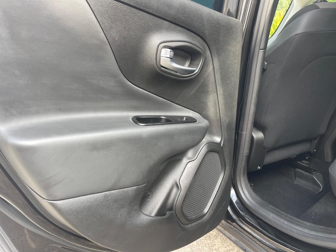 Jeep Renegade Limited 1.6 Multijet 130 CV “TOTAL BLACK”
