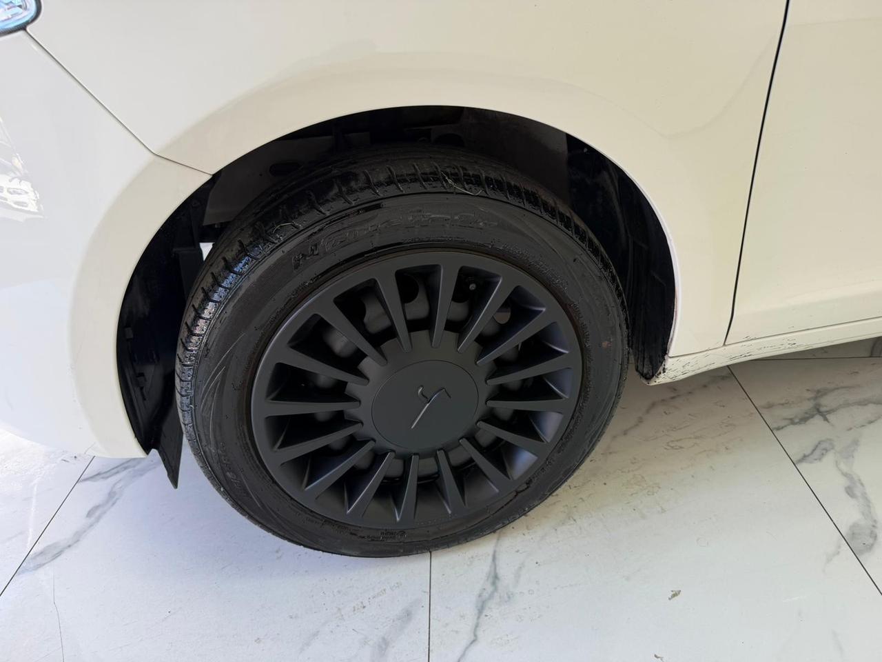 Lancia Ypsilon 1.2 69 CV 5 porte -UNIPRO-GARANTITA-2019