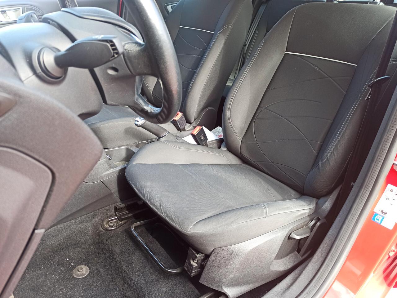 Ford Fiesta 1.4 5p. Bz.- GPL Titanium