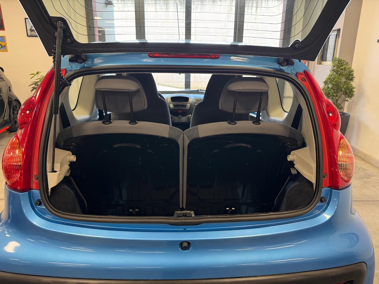 Peugeot 107 1.0 68CV 3p. Sweet Years