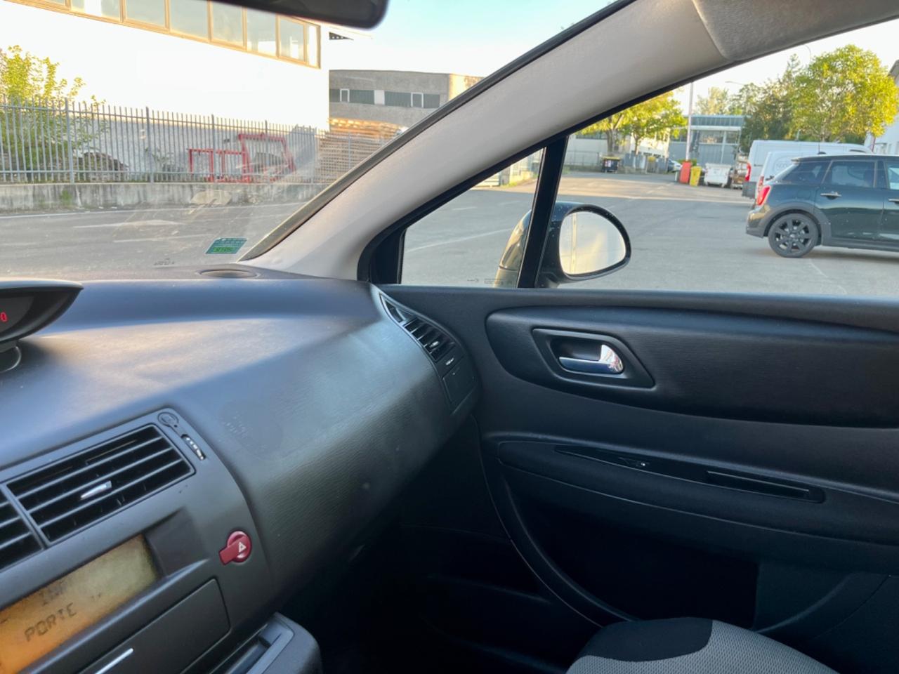 Citroen C4 1.4benz 2006 58.000km pari al nuovo