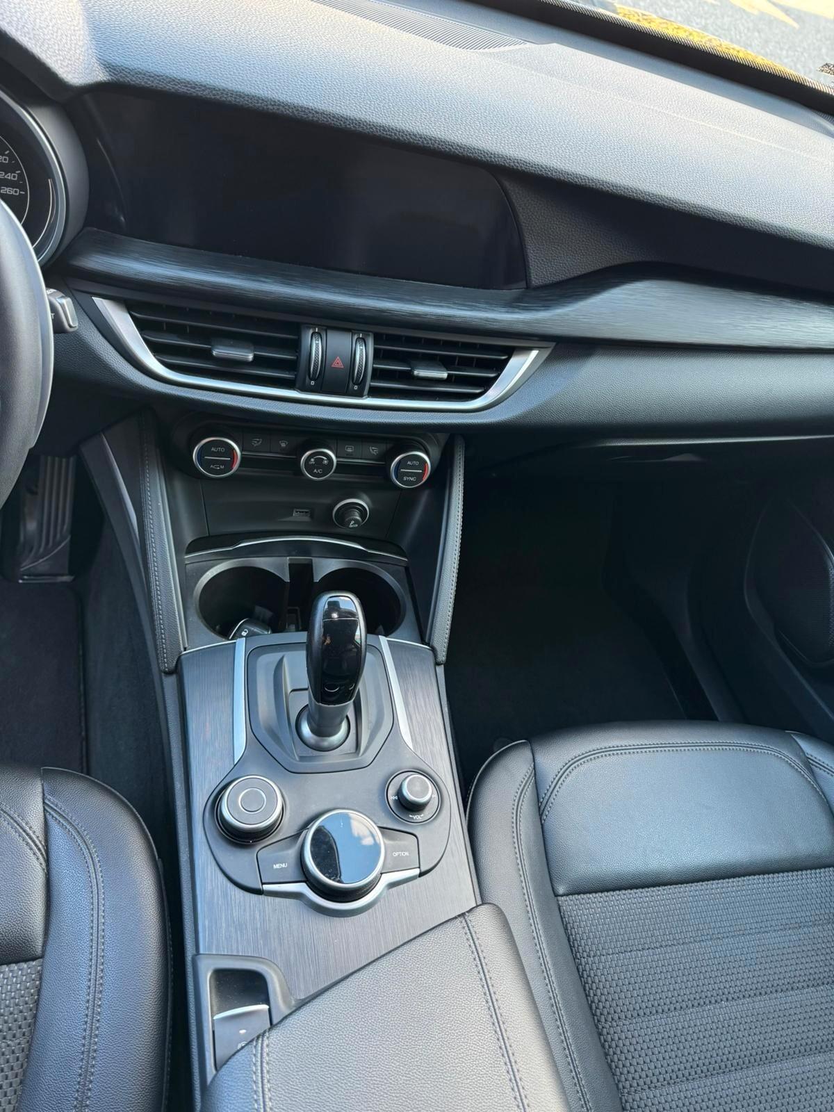 Alfa Romeo Stelvio 2.2 Turbodiesel 190 CV AT8 RWD Executive