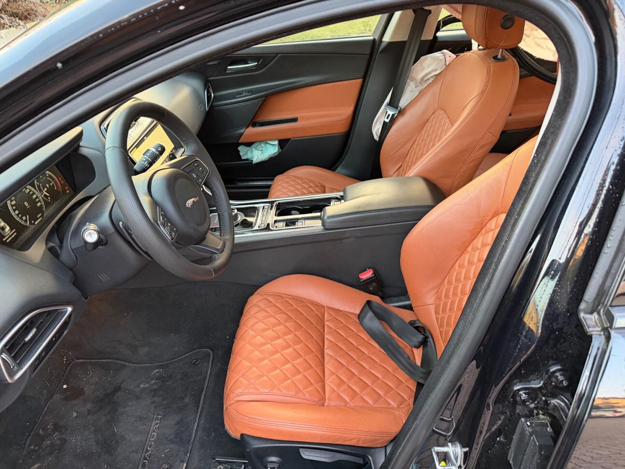 Jaguar XE 2.0 D DA RIPARARE