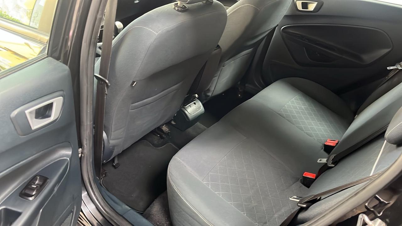 Ford Fiesta Ikon 1.4 5 porte Bz.- GPL
