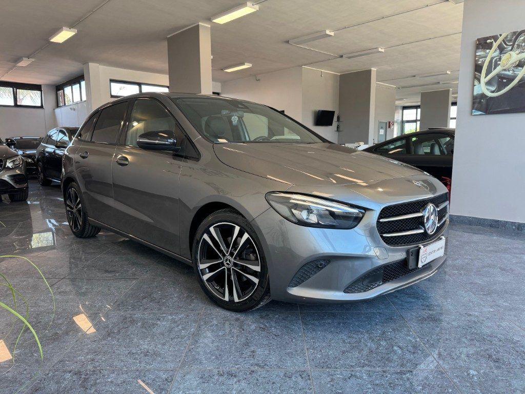 Mercedes-Benz B 180 d Automatic Sport Plus Night Pack Cockpit Full