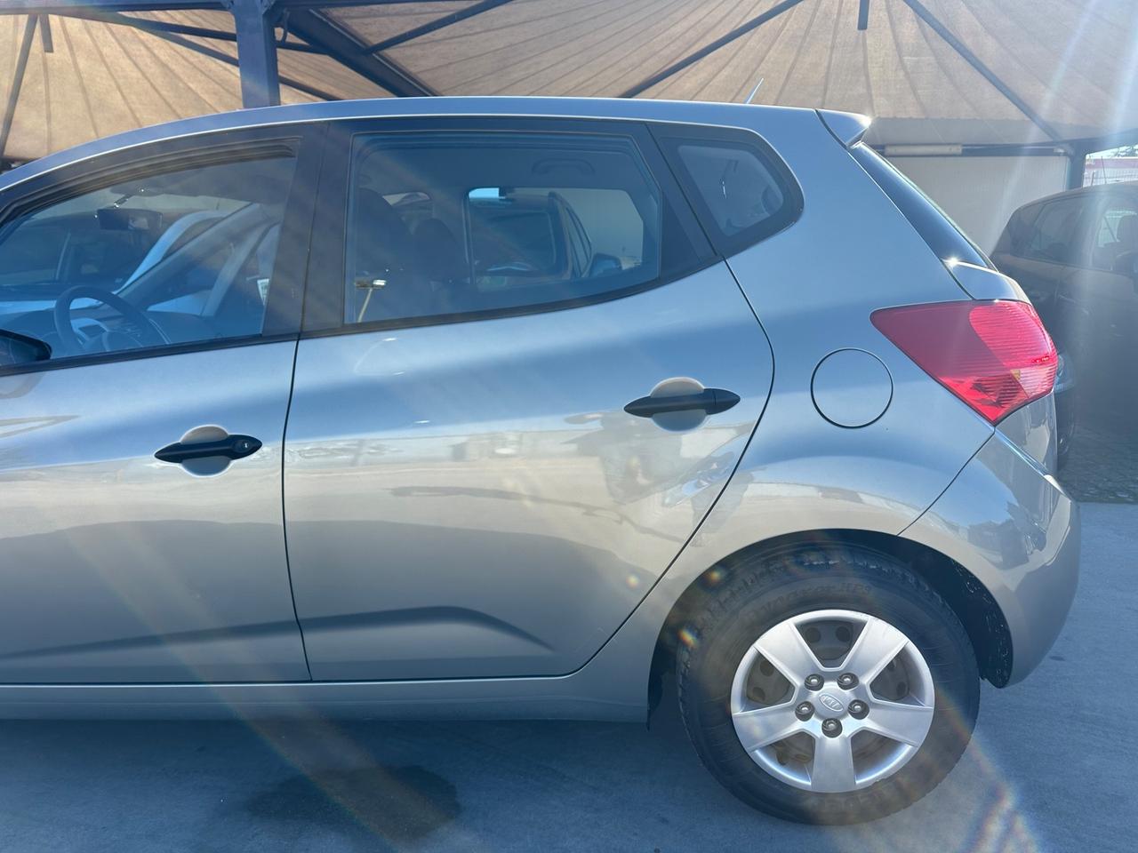 Kia VENGA 1.4 DIESEL 2012 - BASSI CONSUMI