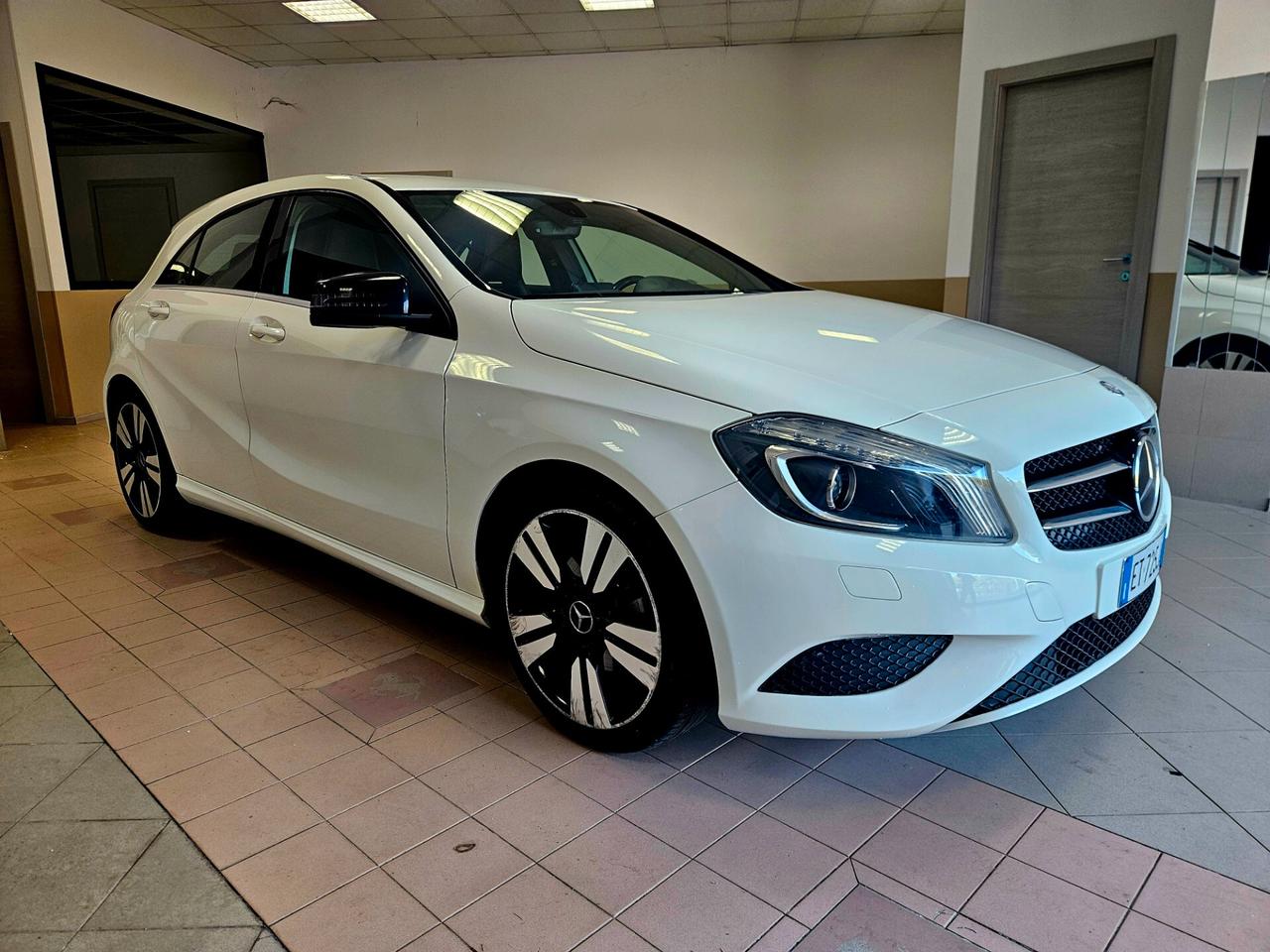 Mercedes-benz A 200 A 200 CDI Premium