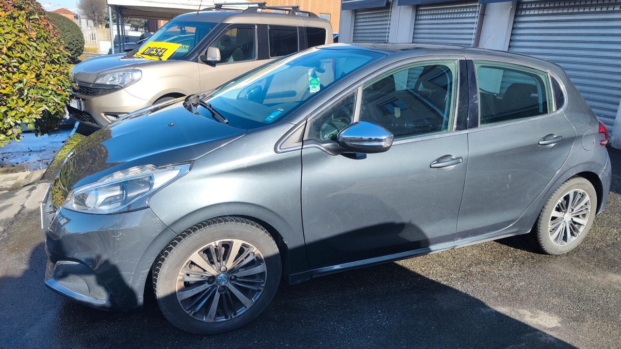 Peugeot 208 BlueHDi 75 5 porte Allure