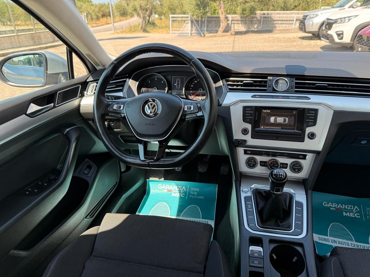 Volkswagen Passat 1.6 TDI Comfortline BlueMotion Technology - ok neopatentati -