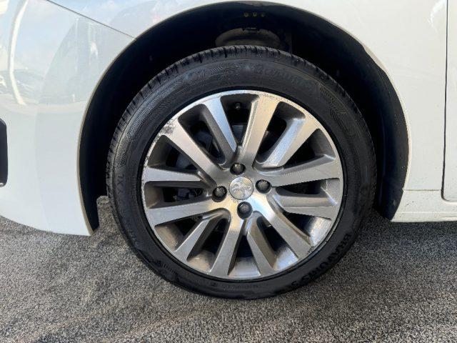 PEUGEOT 5008 cil. 2.0 HDi 163CV comandi Disabili