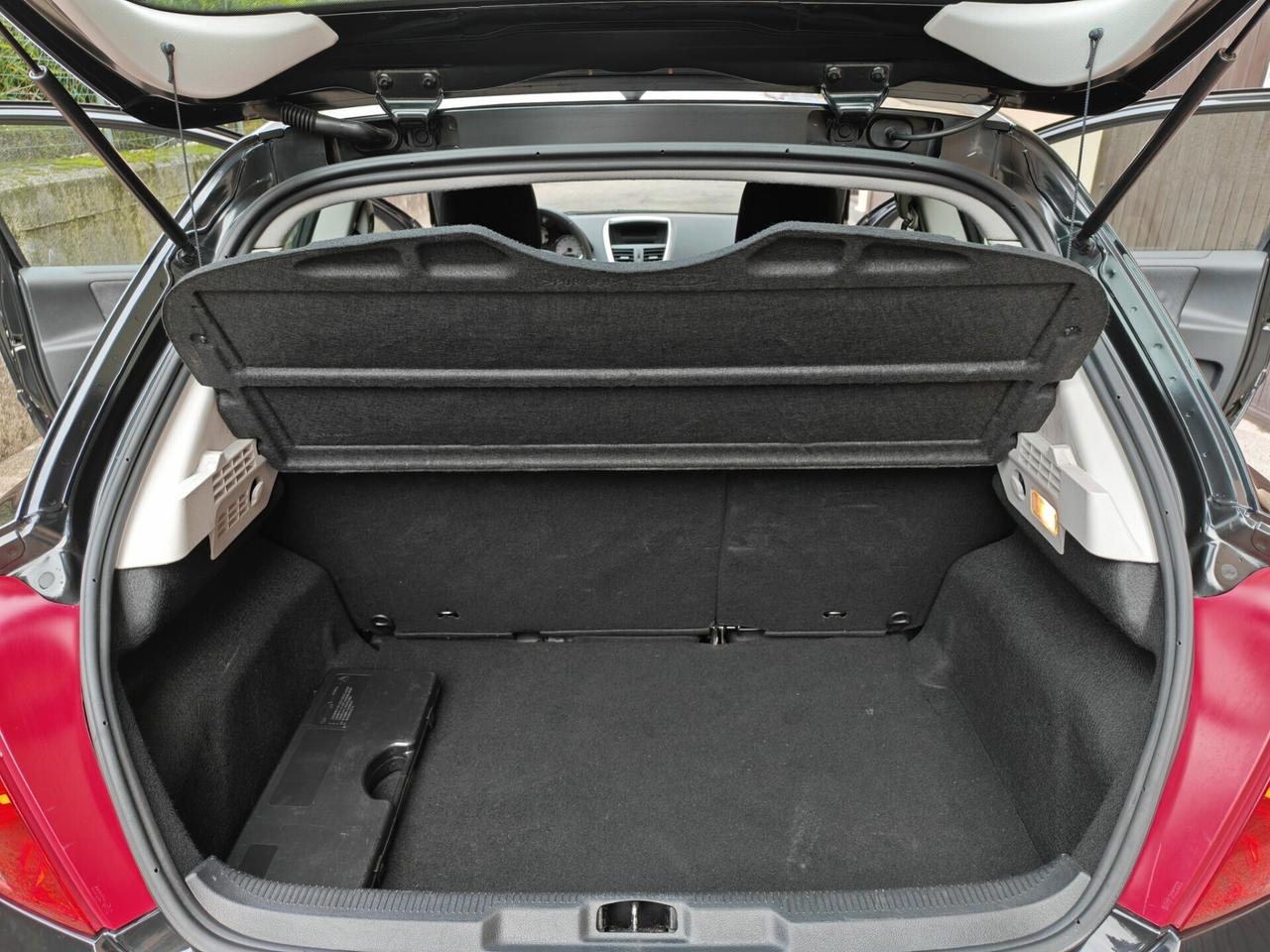 Peugeot 207 1.6 BENZINA 120cv / 74.000km / Unipro