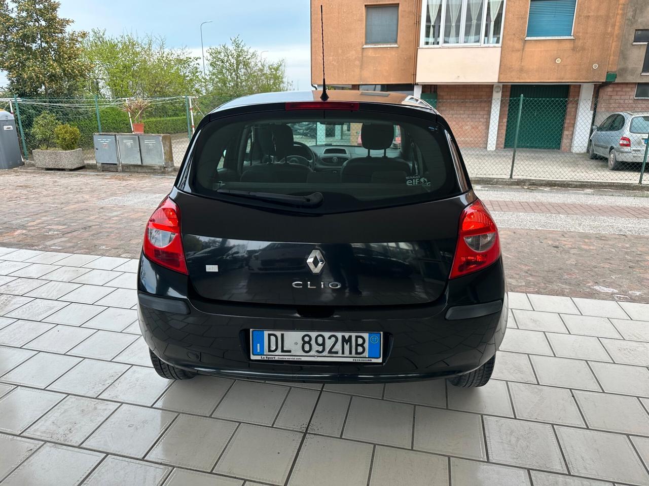 Renault Clio 1.2 Pack (12 RATE)