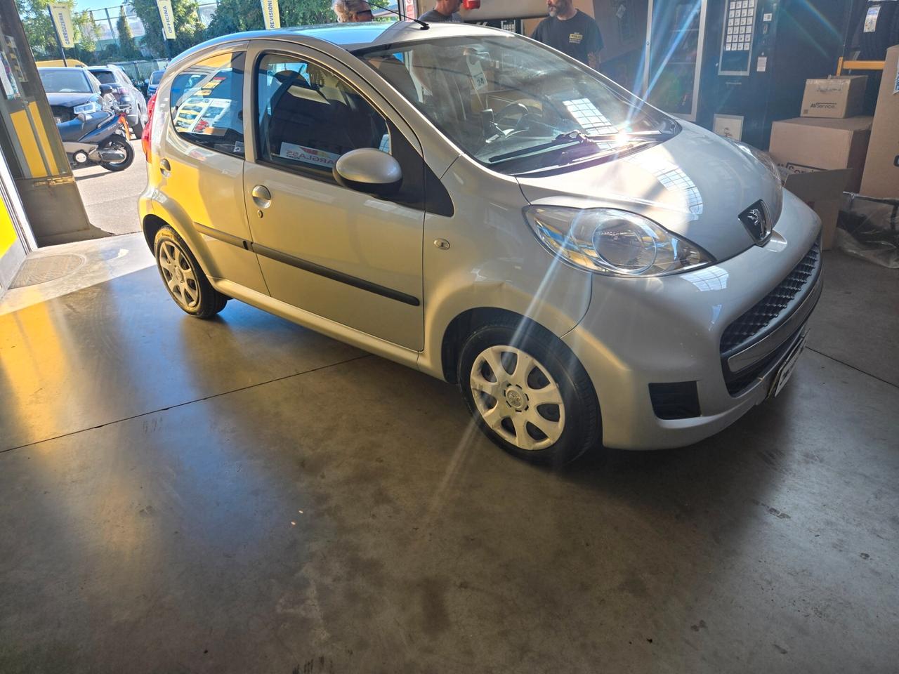 Peugeot 107 1.0 68CV 5p NEOPATENTATI